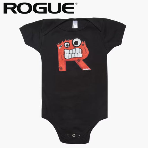 ROGUE モンスター ロンパース ブラック 正面から全体を捉えたデザインで胸中央のモンスターRグラフィックと股下スナップ仕様を確認できる半袖モデル