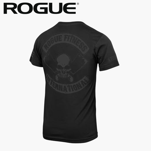 ROGUE インターナショナル Tシャツ ブラック 背面から全体を捉えたデザインでスカルロゴとアーチ文字を確認できるバックプリント