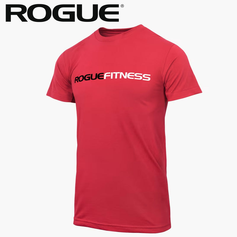 ROGUE クラシック Tシャツ レッド 正面斜めから胸中央のROGUE FITNESSロゴとフィット感を確認できるシンプルデザイン