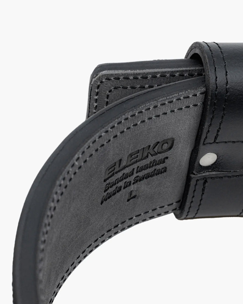 ELEIKO パワーリフティングベルト ブラック IPF公認品 内側レザーを接写しブランド刻印とサイズ表記が分かる裏面仕様のディテール