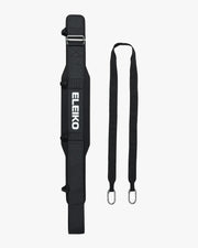 ELEIKO ディップベルト ブラックを真上から縦方向に捉えた構図。ベルト本体と取り外し可能なストラップ全体の形状、金属リング付きストラップ構造が分かるリフティングベルト