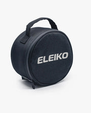 ELEIKO ハイブリッドリフティングベルト インクブラック用収納ケースを正面から捉え、円筒形状とELEIKOロゴ配置が分かる外観