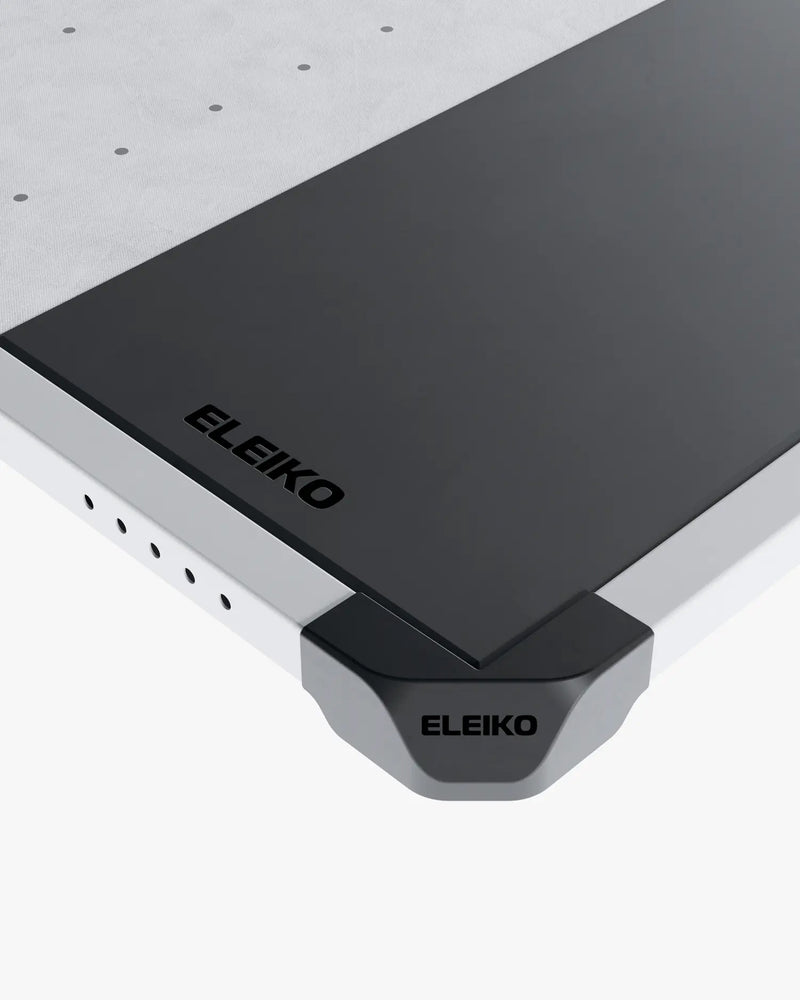 ELEIKO SVR プラットフォーム Small ホワイトフレームのドロップゾーンとコーナー構造