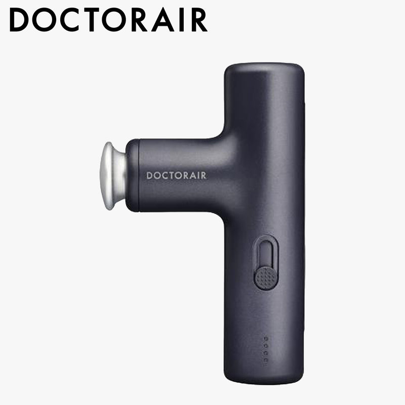 DOCTORAIR エクサガンLUXE ブラックの本体を正面から捉えた全体。コンパクトなT字型ボディとアタッチメント、操作スイッチを確認できる構成