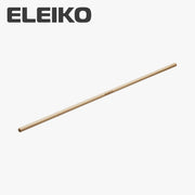 ELEIKO 木製テクニックバー ナチュラルウッド 150cm 全体が斜め配置でロゴ位置と両端形状が確認できるスタジオ背景の全体ビュー