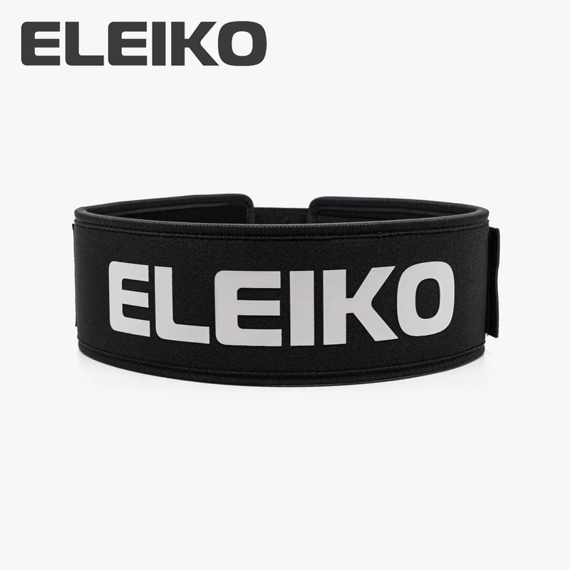 ELEIKO ハイブリッドリフティングベルト インクブラックを正面から捉え、幅広設計と中央のELEIKOロゴ配置が分かるトレーニングベルト外観