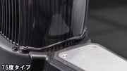 ROGUE エコーバイクウィンドガード V3.0 クリアグレー75度タイプを装着した側面からの視点で風防範囲と装着位置が分かる状態