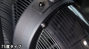 ROGUE エコーバイクウィンドガード V3.0 クリアグレー75度タイプの側面エッジをクローズアップした厚みと透明素材の質感