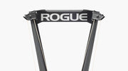 ROGUE エコースキー ブラックのフライホイール正面拡大、メッシュカバーとロゴ入り円形構造を強調した構図