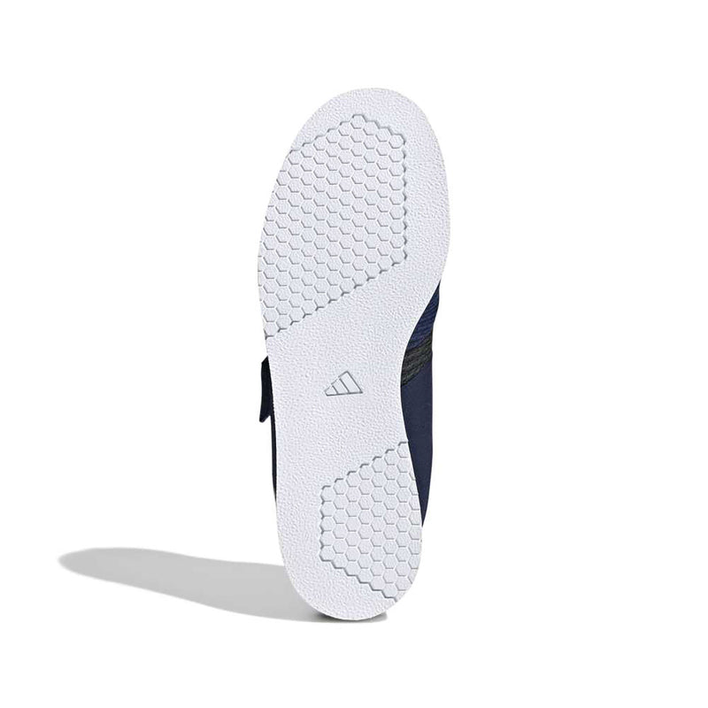 adidas パワーリフト 5 ダークブルー / シルバーメタリック / ルシッドレッドのアウトソール全体。グリップパターンと接地面の形状を確認可能