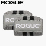 ROGUE リストラップ グレー＆ブラック 正面から見たロゴ入り2本セットのクローズアップ、グレー生地とブラックストライプの配色と厚みが分かる構図