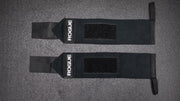 ROGUE リストラップ ネイビーブルーを上から捉えた展開状態で面ファスナー位置と長さ、左右ペア構成が分かる仕様