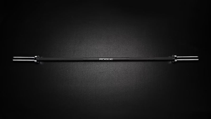 ROGUE C-70S バー ブラックセラコートの全体を横から捉えたフルレングス構図