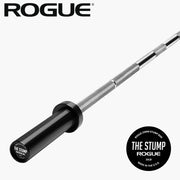 ROGUE 29MM スタンプバー ブラックを斜め前方から捉えた全体ビュー、ブラックスリーブとシルバーシャフトの対比と端部構造が分かる構図