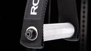 ROGUE シングルハンドル ケーブルアタッチメント ハンドル直径28.5MM シルバー ハンドル中央のローレット加工を斜め接写で捉えたビュー、グリップ表面の滑り止め加工が分かる