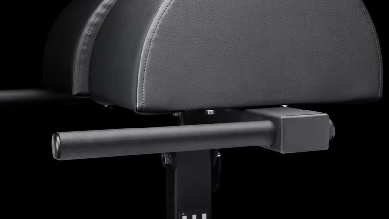 ROGUE アブラムGHD2.0 ブラックのハンドル部を斜め下から捉えたディテール、グリップ径と位置関係が分かる構図