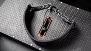 ROGUE マルチベルト ブラック 斜め上からベルトスクワットアタッチメントと組み合わせた全体、ケーブル接続時の装着状態が分かる