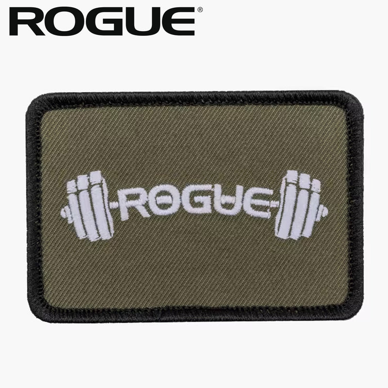 アーミーグリーンカラーのROGUE ストレングスクラブパッチを正面から配置した刺繍ロゴ入りアパレルアクセサリー商品カット