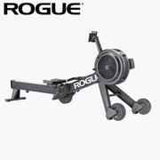 ROGUE エコーローワー ブラック 斜め前方から全体を捉えた構図でフライホイールとシートレールの長さが分かる設計特徴を強調