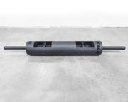 ROGUE LB-2 8インチ ログバー レッド、正面から水平アングルで全体を捉えた構図、円筒形ログボディと両側プレート装着用スリーブ、内部ハンドル位置が分かる外観