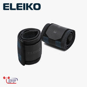 ELEIKO PLリストラップ スティッフ IPF公認品 ストロングブルー 正面斜め視点で巻いた状態と展開状態を並べロゴパッチと全体構造が分かる構図
