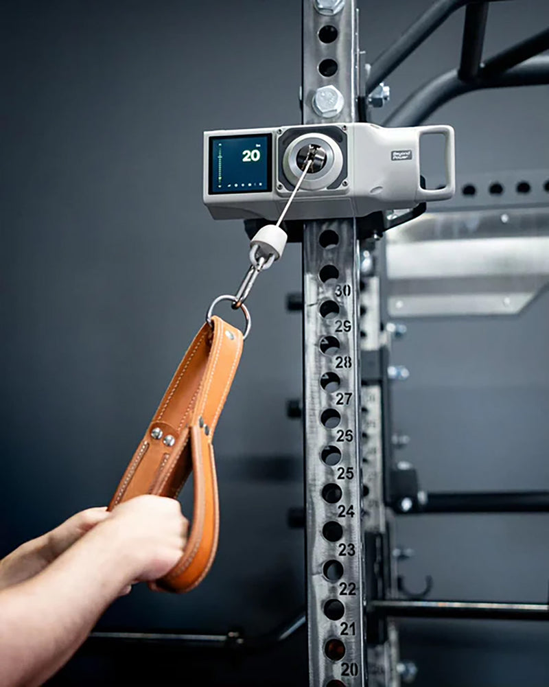ブラックカラーのBEYOND POWER VOLTRA スライド式ラックマウントにVOLTRA本体を装着した使用シーン